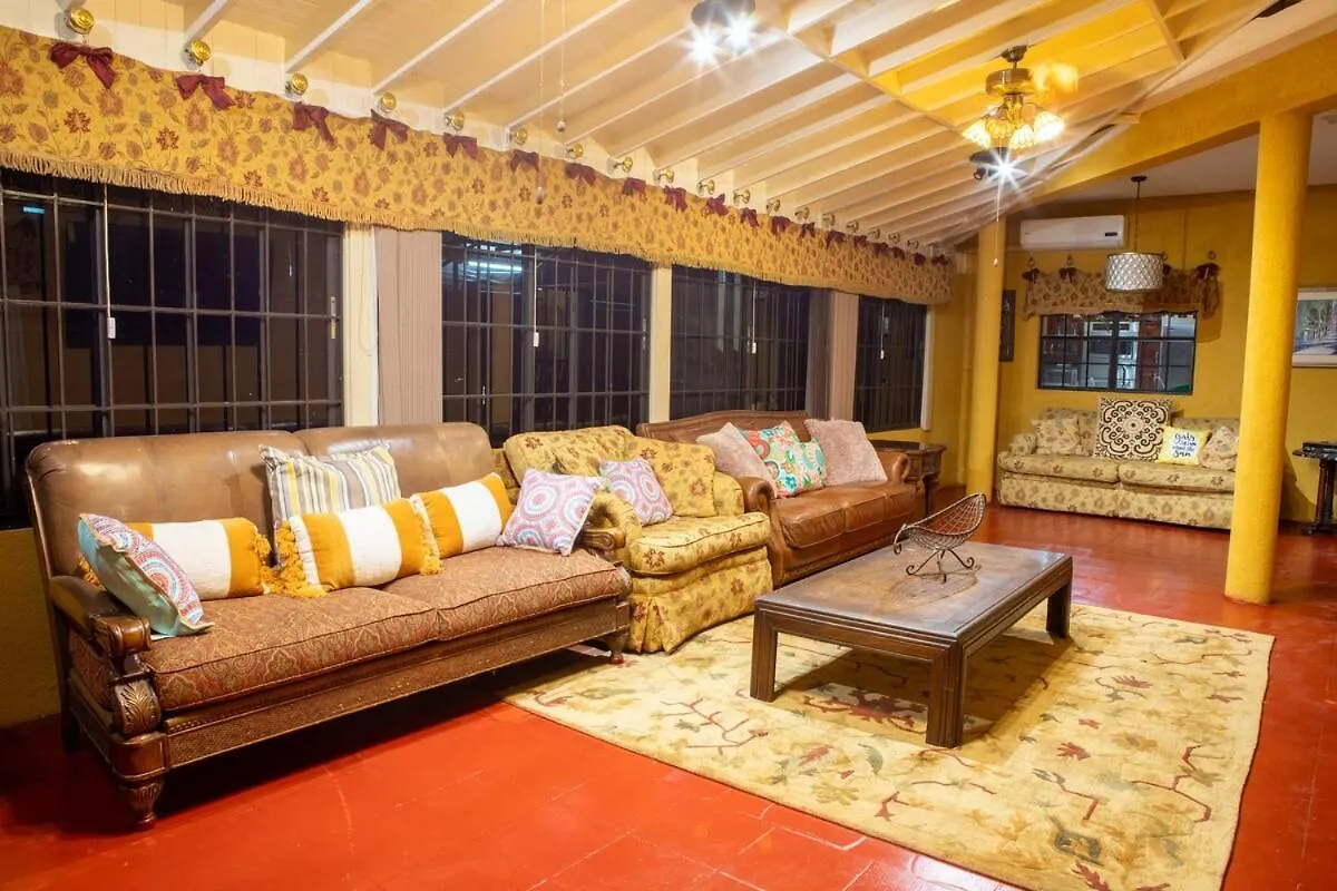 Paradise Chalet Luxurious Villa Richmond