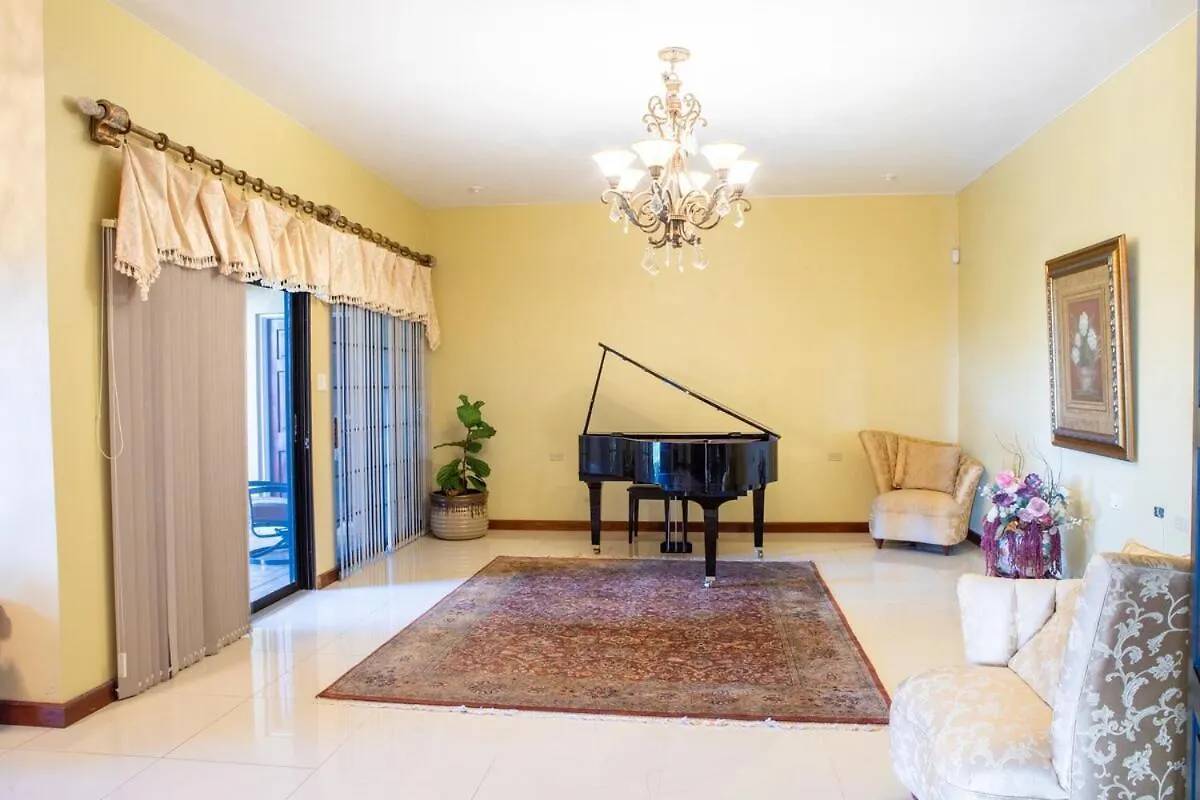 Paradise Chalet Luxurious Villa Richmond